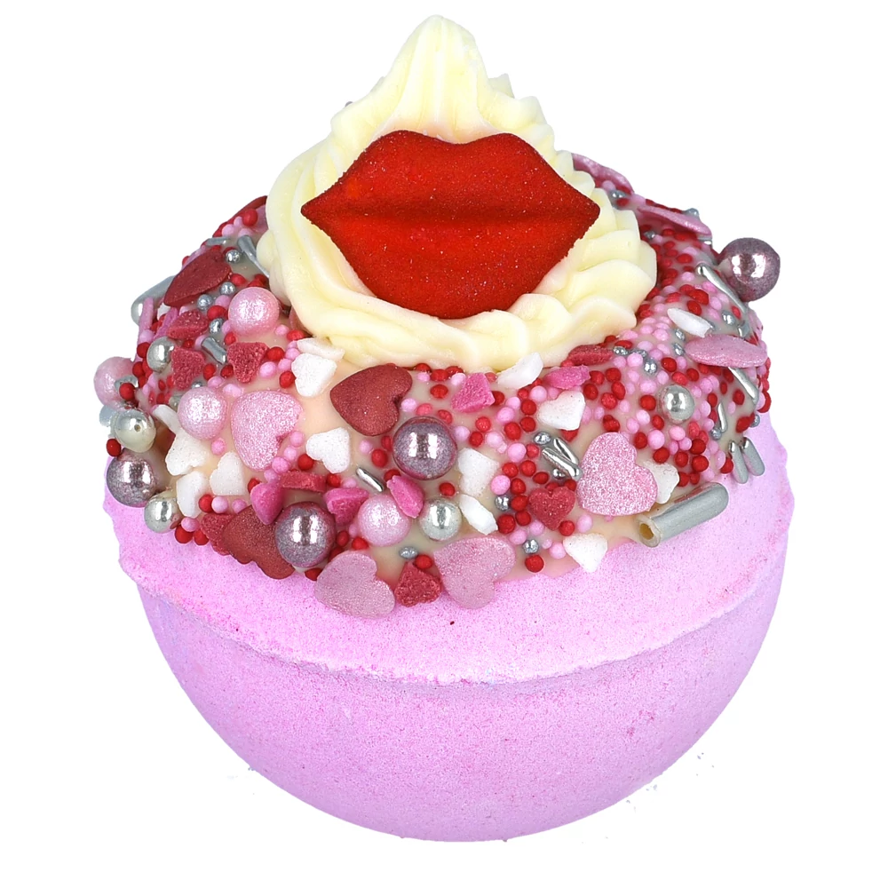 BOMB COSMETICS Csókcsata Fürdőbomba (160g)